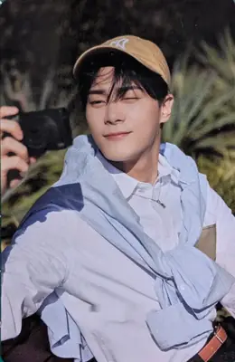Moonbin · Moonbin & Sanha 2022 Official Photobook [Magazine]