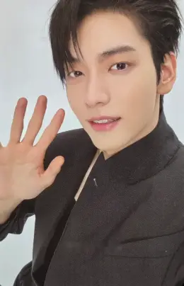 Soobin · 7TH YEAR: A Moment of Stillness in the Thorns
