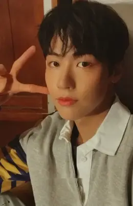 Seunghyub · Man on the Moon