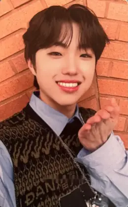 Junyong · Catch The Young : Fragments of Odyssey