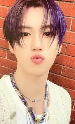 Yewang · Youth Chapter 3 : ROMANTIC YOUTH