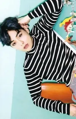 Xiumin · Love Me Right ~romantic universe~
