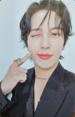 Yonghwa · X