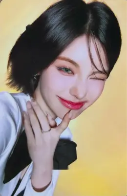Yeji · Collector