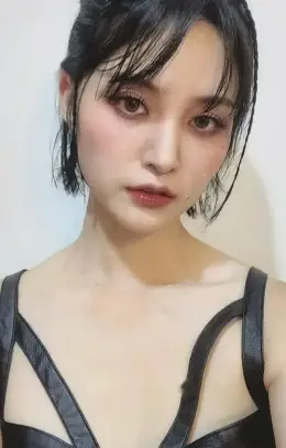 Jeonghwa · X