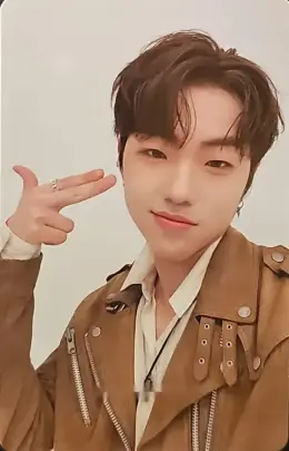 Junyong · Catch The Young : Fragments of Odyssey