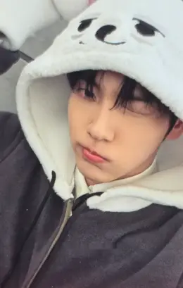 Soobin · 7TH YEAR: A Moment of Stillness in the Thorns