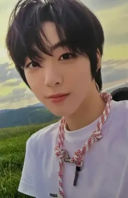 Junhyuk · I did it.