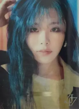 Wheein · reality in BLACK