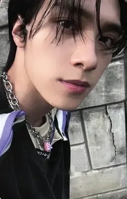 Hendery · Universe