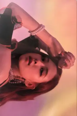Rosé · SQUARE UP