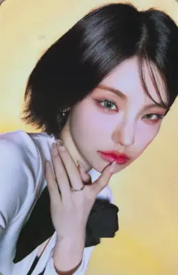 Yeji · Collector