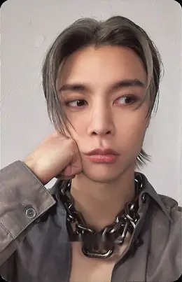 Johnny · Ay-yo