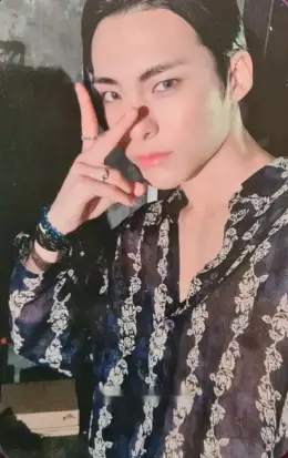 Park Junhee · Adventures in Wonderland