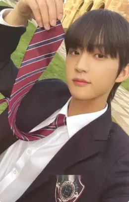 Hwi · LOVE NEVER DIES