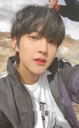 Hwi · LOVE NEVER DIES