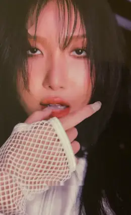 Hwasa · MIC ON
