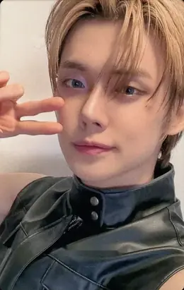 Yeonjun · Starkissed