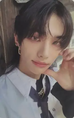 Hyunjin · HOP
