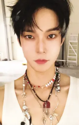 Doyoung · Favorite
