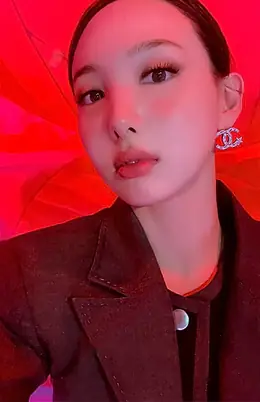 Nayeon · Eyes Wide Open