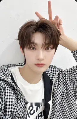 Kim HeeJu · idntt Debut Showcase - unevermet