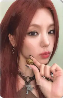 Yeji · BORN TO BE
