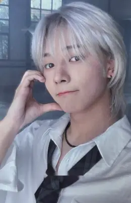 HeeJu · Back To The Future