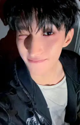 DK · HAPPY BURSTDAY