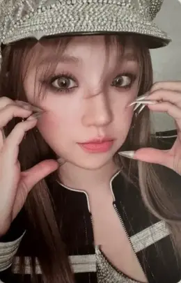 Yuqi · 2