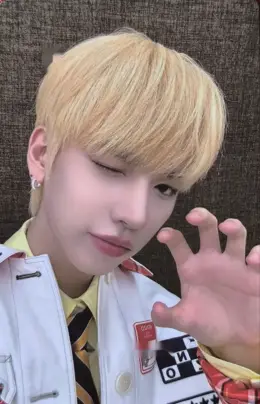 Hanjun · Happy &