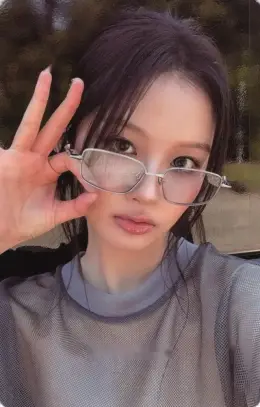 Sullyoon · Fe3O4: STICK OUT
