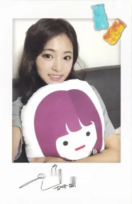 Tzuyu · Twicetagram
