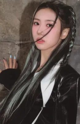Yoohyeon · Apocalypse : Follow Us