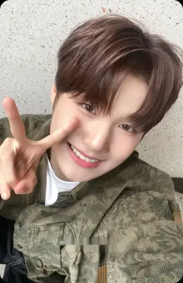 Lee HwanHee · yesweare