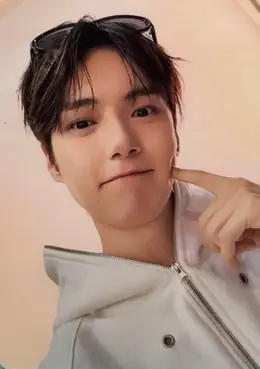 Minhyuk · Unfold