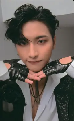 Seonghwa · THE WORLD EP.PARADIGM