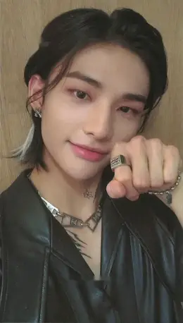 Hyunjin · Scars / Thunderous (Japanese ver.)