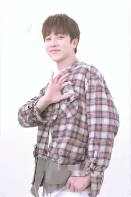 So Junghwan · THE FIRST STEP : TREASURE EFFECT