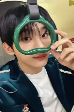 Hojun · OVER TRACK