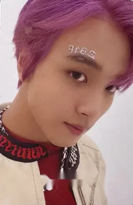 Haechan · 2 Baddies
