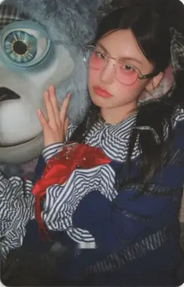 Yeji · GOLD