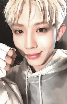 Yungyu · Stunning