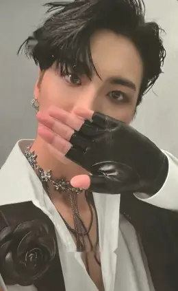 Seonghwa · THE WORLD EP.PARADIGM