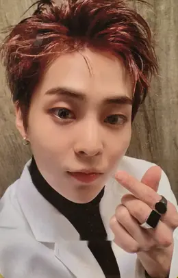 Xiumin · Love Shot