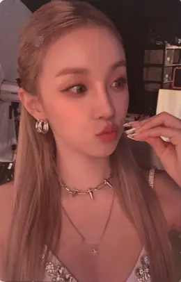 Yuqi · HEAT