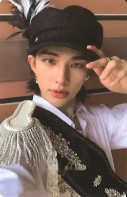 Hyunjin · NOEASY
