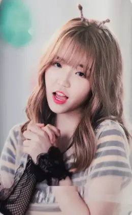 Minji · Grapes