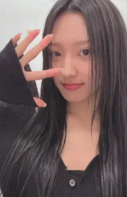 Hwiseo · Rose Blossom
